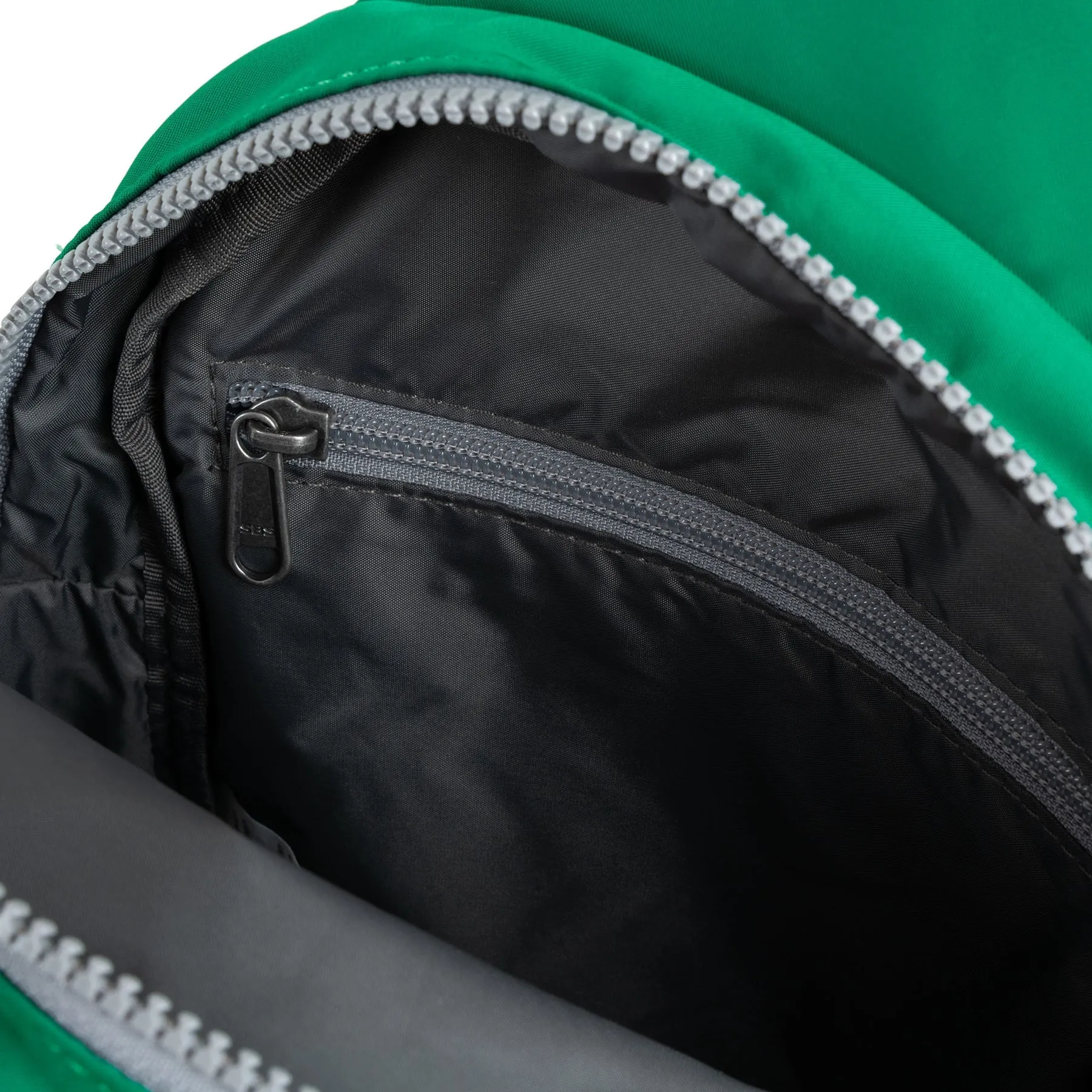 ROKA Willesden B Large Recycled Nylon Bag - Emerald