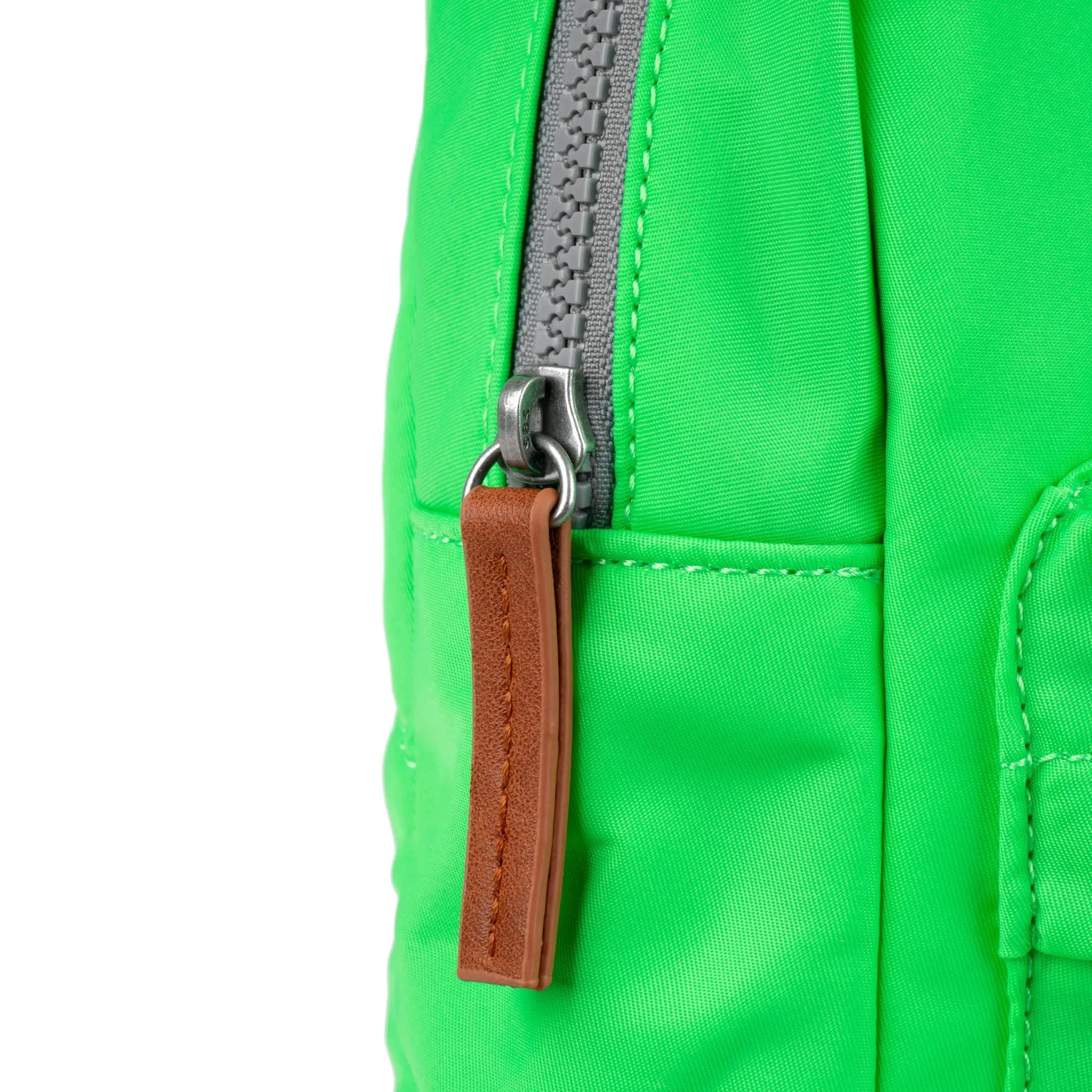ROKA Willesden B Large Recycled Nylon Bag - Shamrock