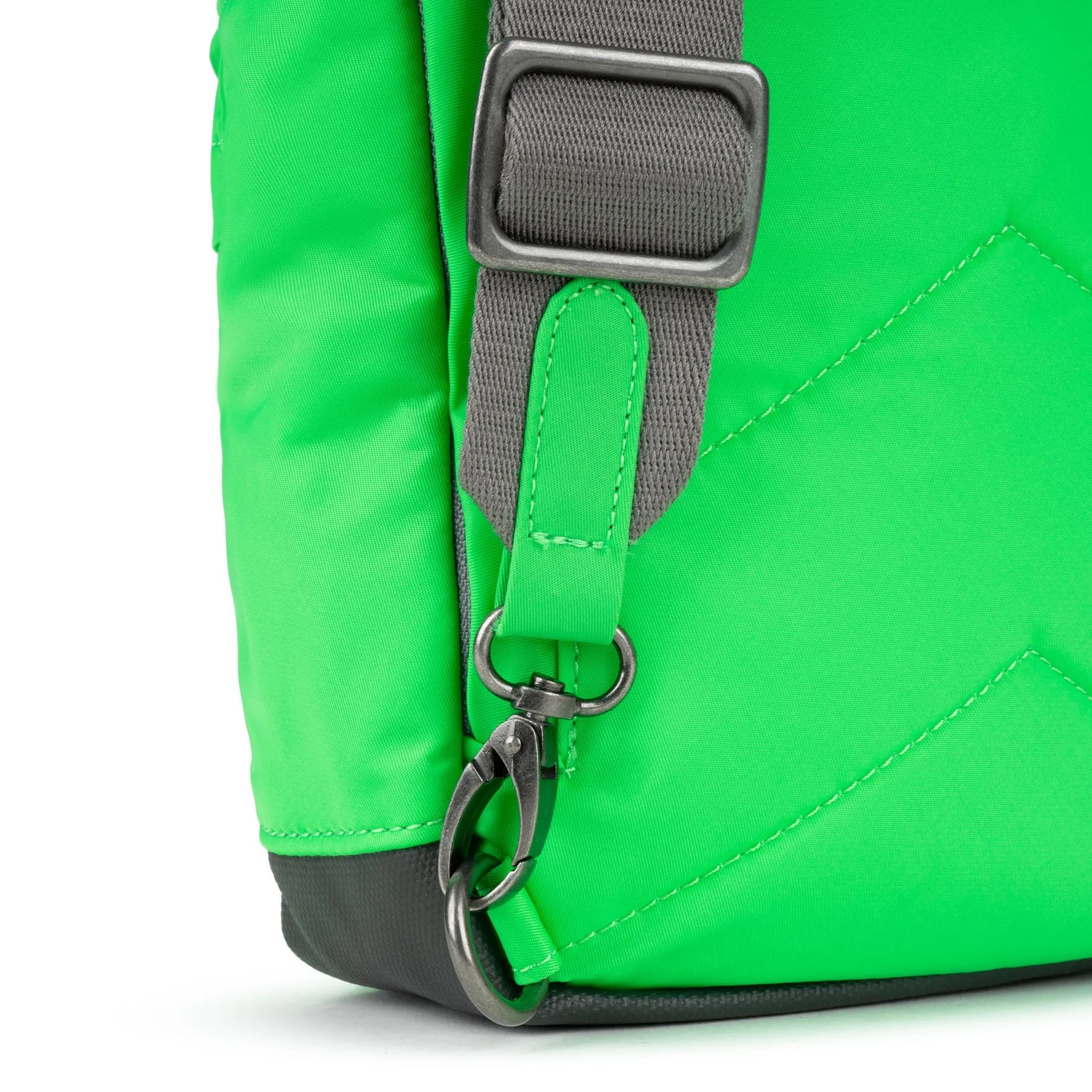 ROKA Willesden B Large Recycled Nylon Bag - Shamrock