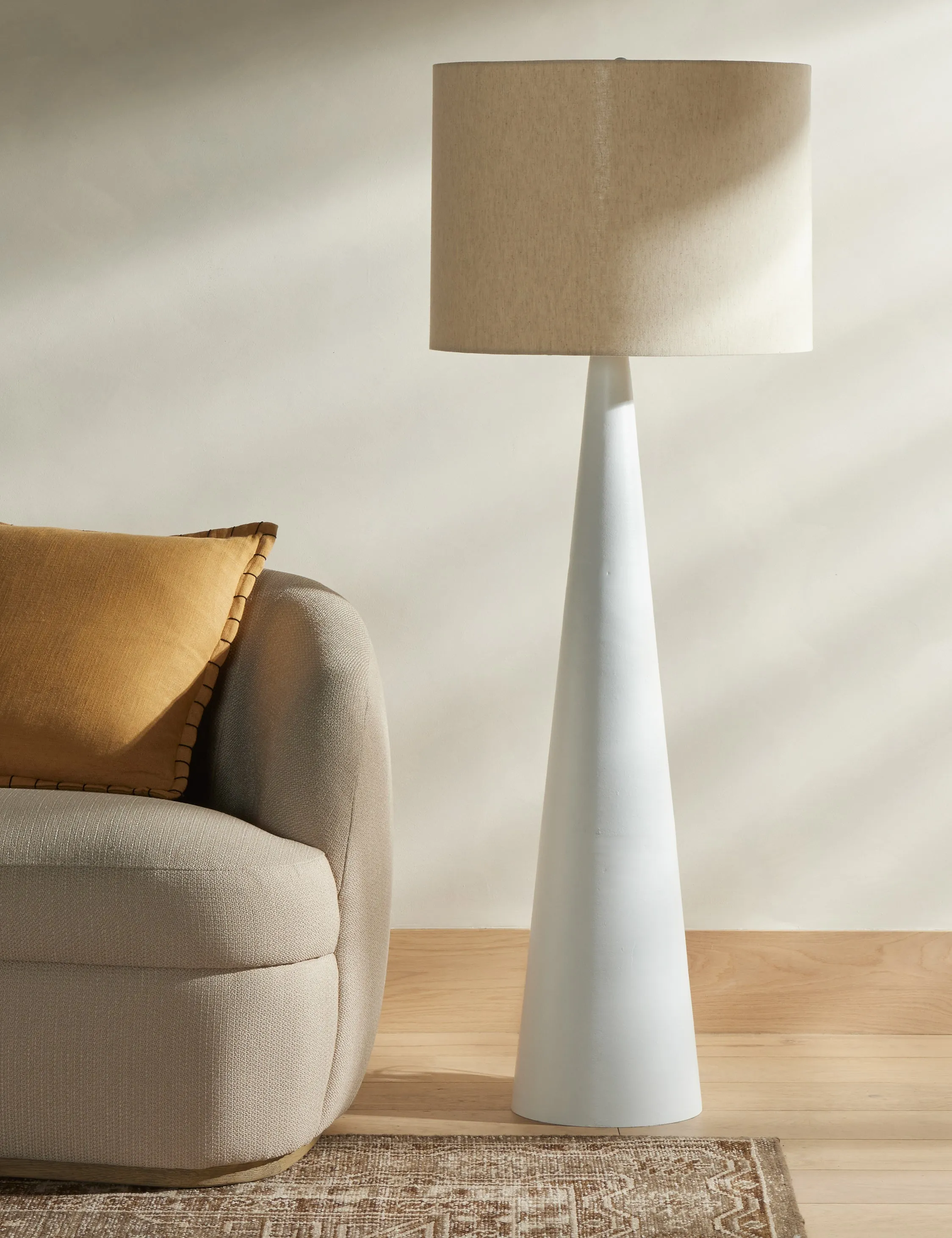 Saqlain Floor Lamp