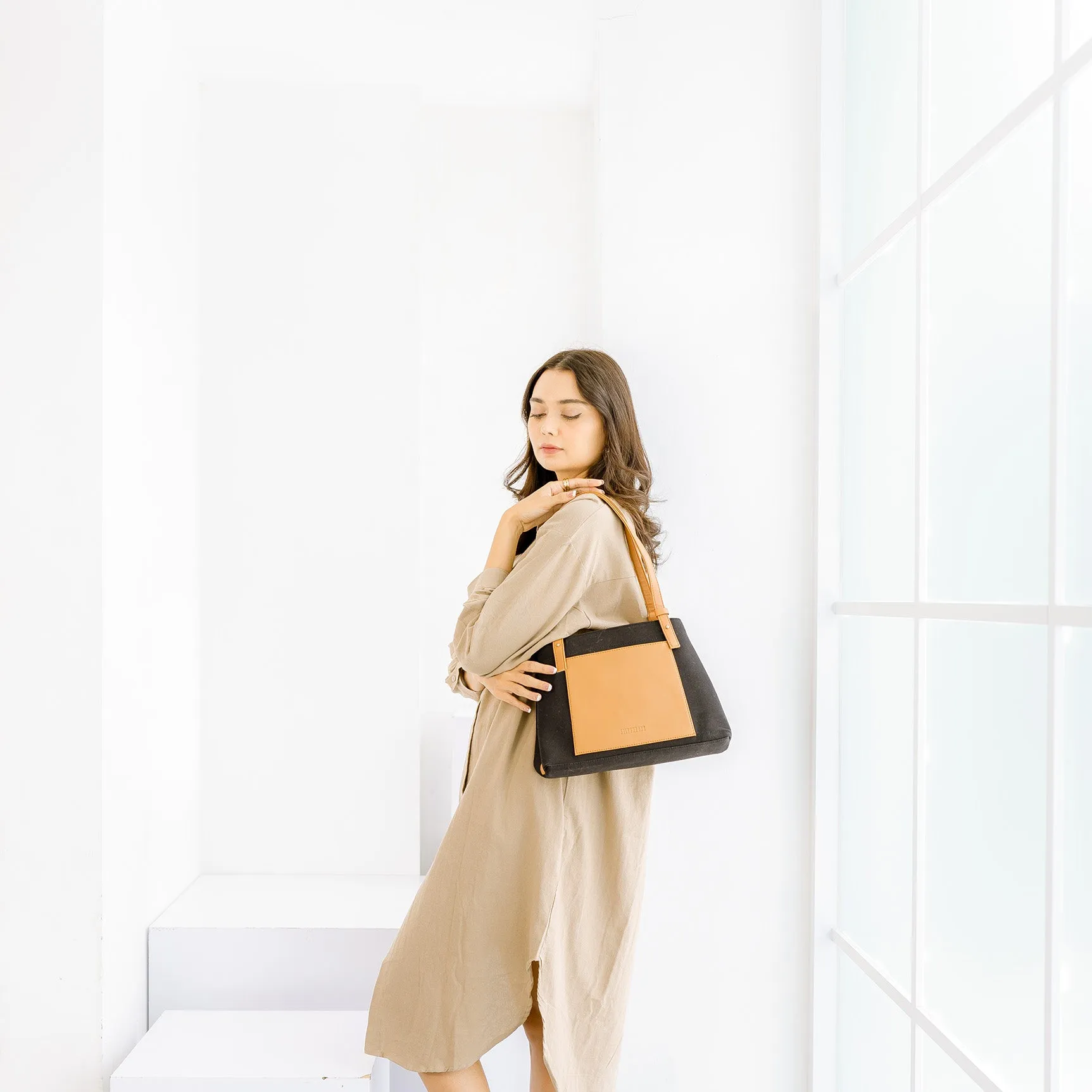 Silvertote Tas Tote Wanita Bella Totebag Black Brown