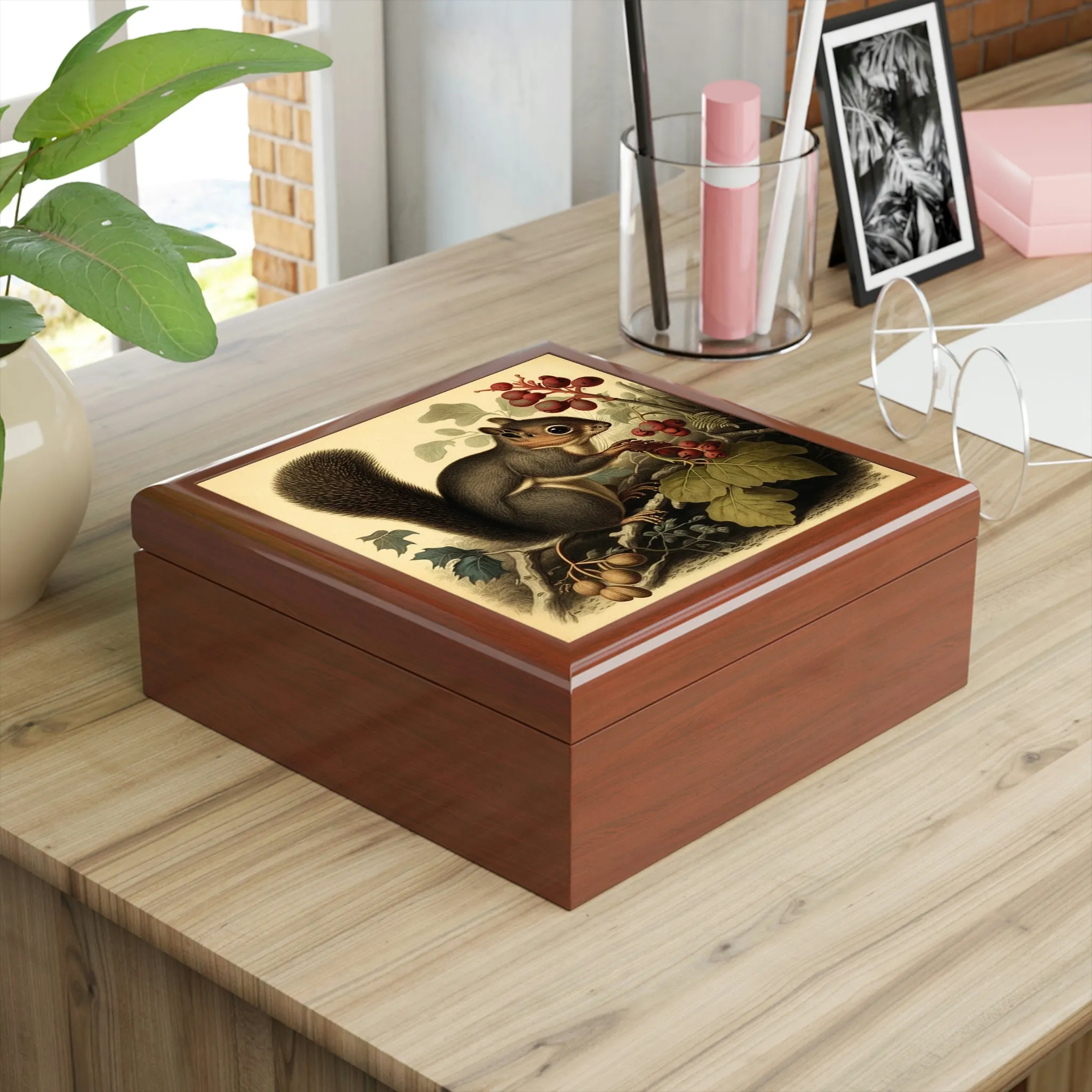 Vintage Squirrel Wooden Keepsake Jewelry Box